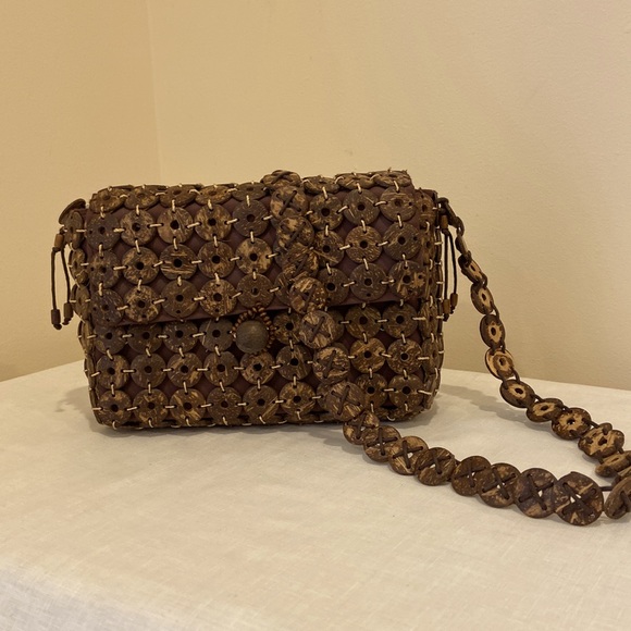 Coconut Shell Button Shoulder Purse - Picture 3 of 11